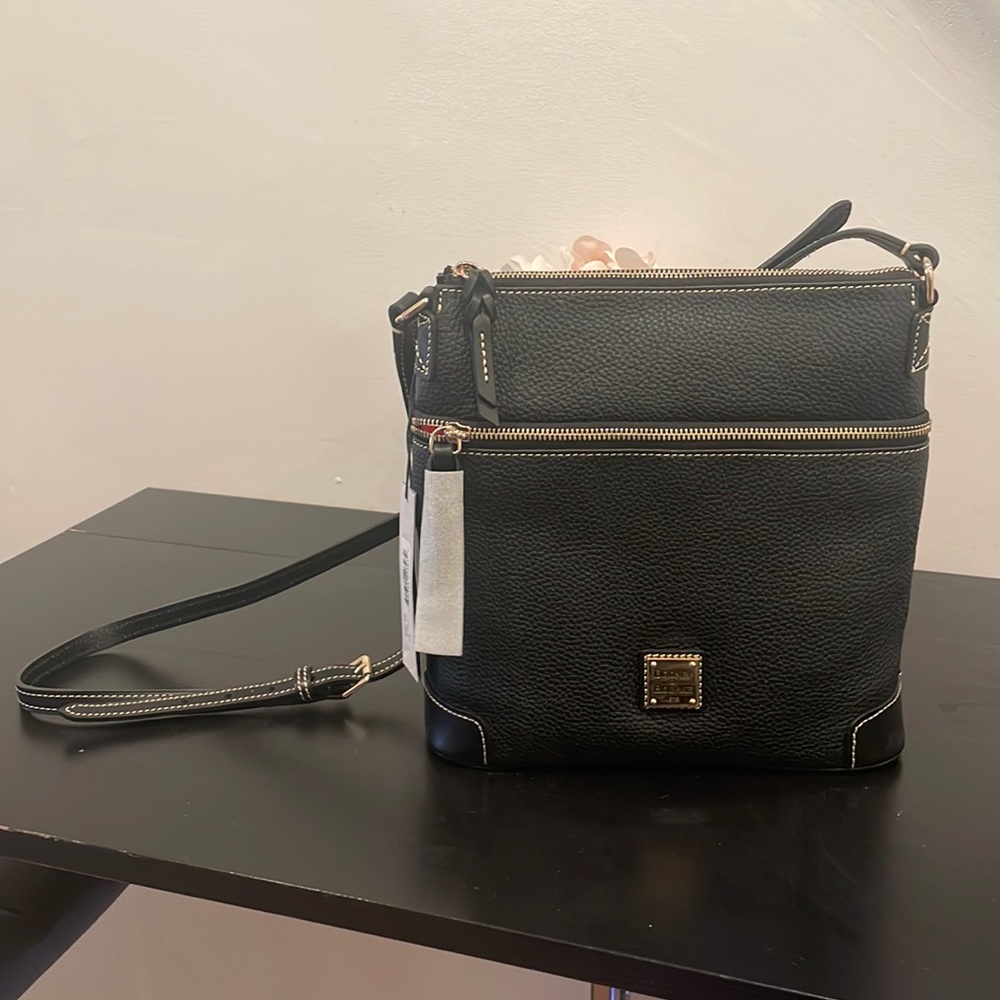 NWT Dooney & Bourke Pebble Grain Crossbody Bag